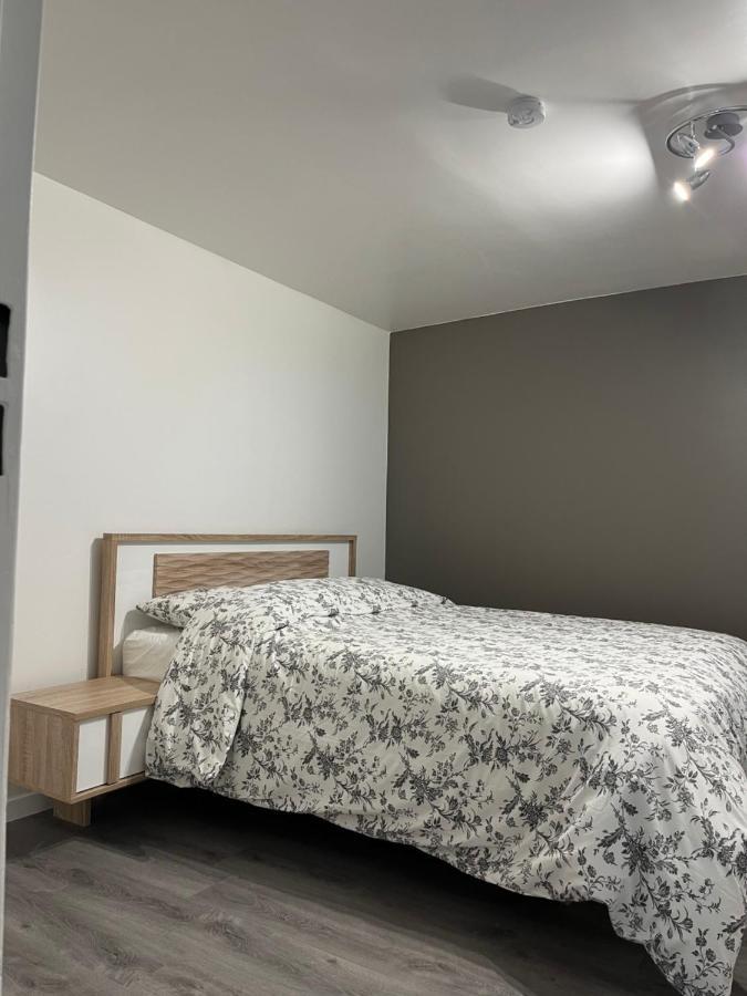 Superbe Appartement Au Bord Du Canal De St Quentin Saint-Quentin  Kültér fotó